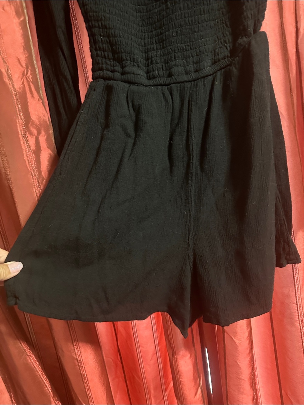 Hollister Sadie smocked bodice puff sleeve cotton poplin romper in black XS - Picture 3 of 6